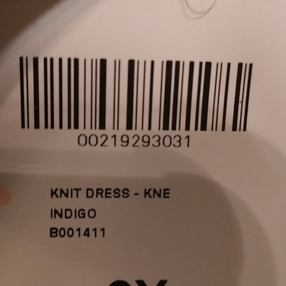 Dress - Picture 3 of 3